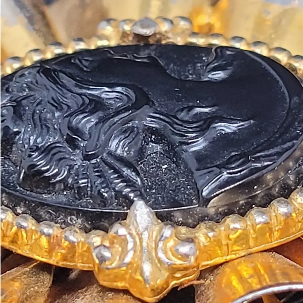 Vintage Black Cameo Gold Vermeil Bow Brooch Clip‎ – Chic Retro Accessory